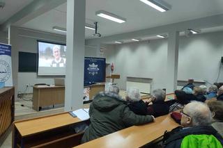 Policjantki z Iławy przed Dniem Babci i Dziadka edukowali seniorów