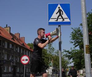 Przemarsz kibiców Stali Gorzów przed meczem z Falubazem Zielona Góra