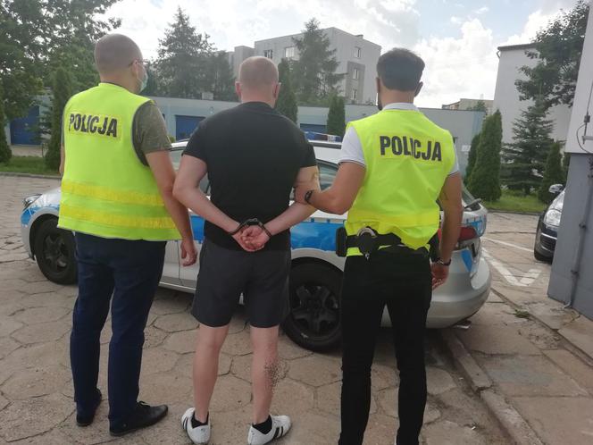 Policyjny pościg za pijanym kierowcą. 38-letni bełchatowianin chciał rozjechać policjanta