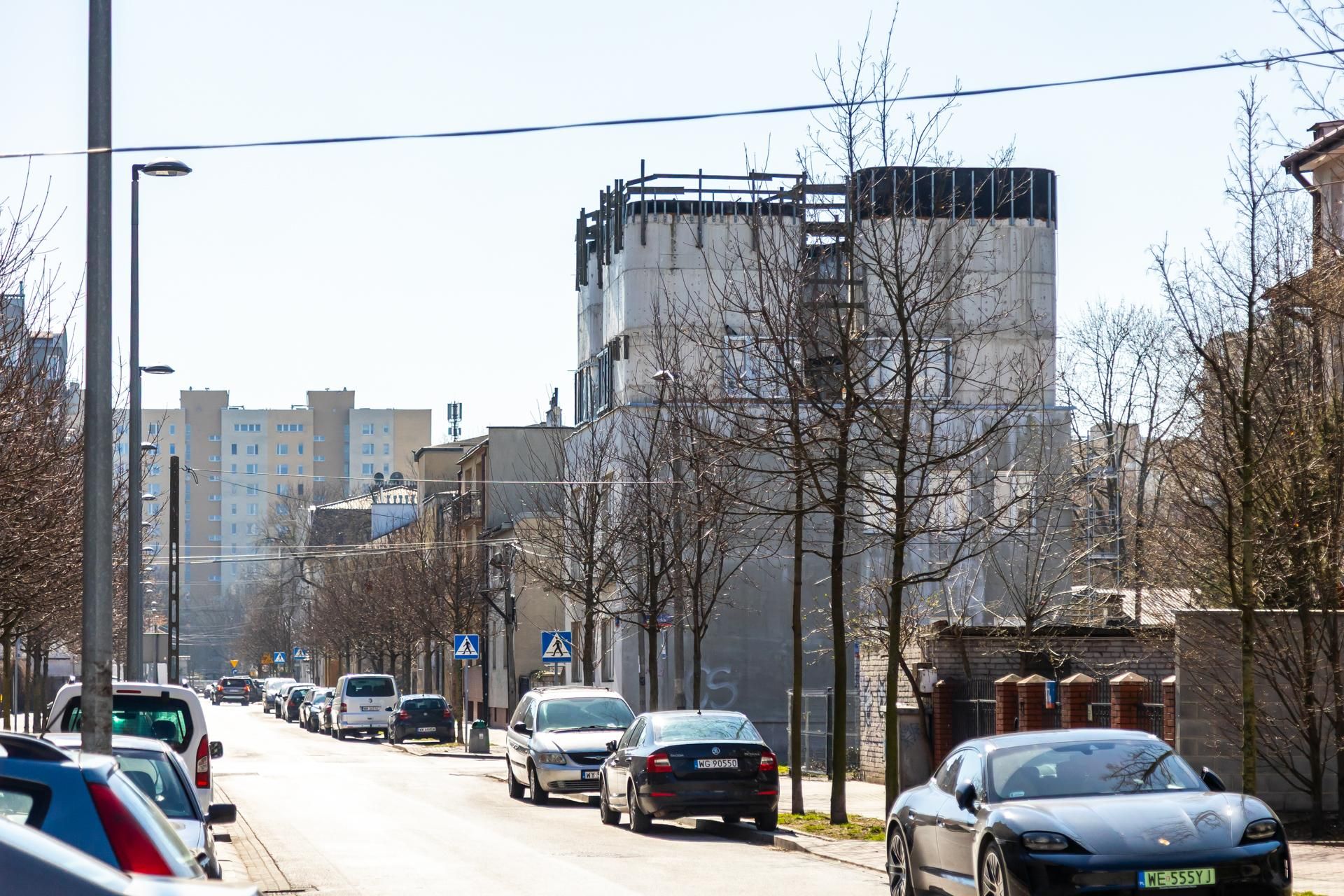 Nadbudowa kamienicy na Gocławku w Warszawie