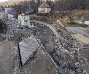 Tak wygląda Lądek Zdrój kilkadziesiąt dni po powodzi. Poruszająca relacja Anny Lubczyńskiej