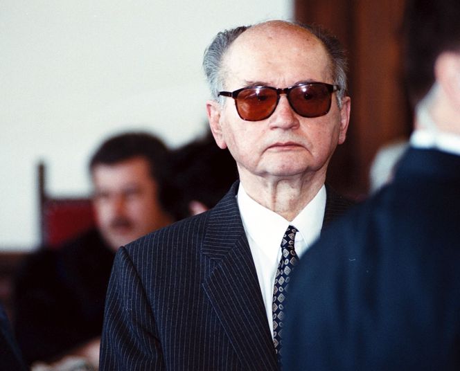 Grób Jaruzelskiego na Powązkach Wojskowych