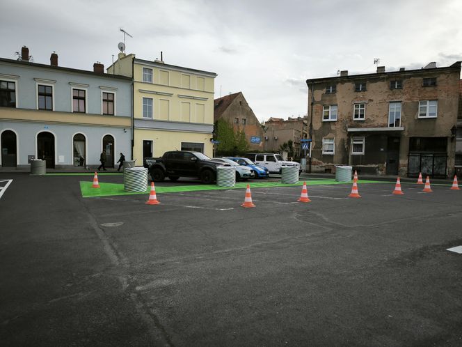 Plac Powstańców w Lesznie 