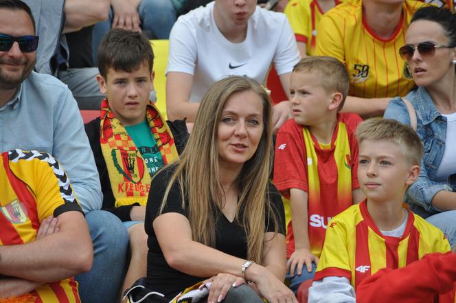 Korona Kielce - Ruch Chorzów. Zdjęcia kibiców na Suzuki Arenie