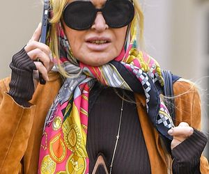 Monika Olejnik w chuście w 2024 r.