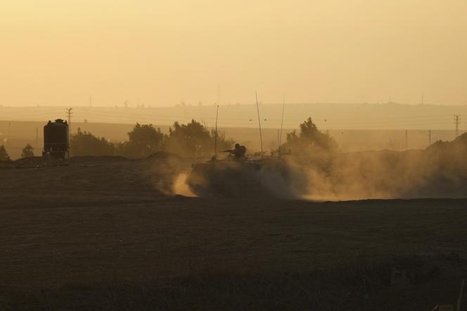 Eksplozje i kłęby dymu nad Strefą Gazy