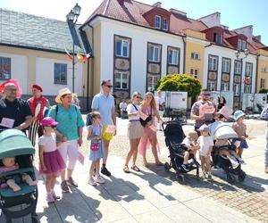 Chcieli podkreślić potrzebę swoich działań. Ulicami Białegostoku przeszedł Marsz Rodzin Zastępczych