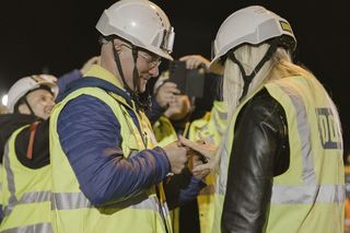 Montaż kładki dla pieszych nad ulicą Struga w Szczecinie