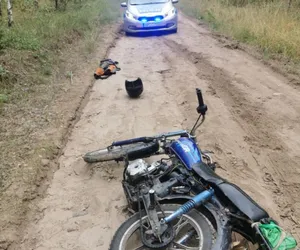 Podczas ucieczki... rzucił skuterem w policjantów!