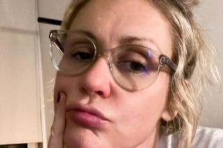 43-letnia dziennikarka o starzeniu się: Mam gorszy wzrok, objawy menopauzy i czasami nie trzymam moczu, gdy kichnę