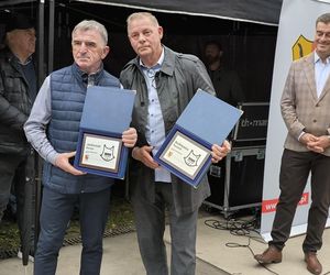 Tablice dla Buśkiewicza i Golloba