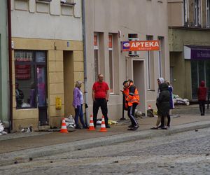 W Głuchołazach sceneria jak z czasów wojny. Mieszkańcy: „Chleba nam potrzeba” 