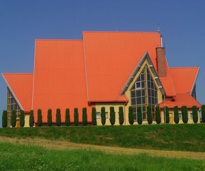 To jedna z najpiękniejszych małopolskich wsi. Kiedyś należała do biskupa 