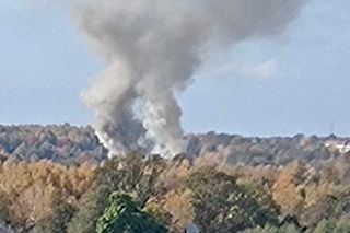 Łódź. Ogromny pożar garażu. Spłonęło kilkanaście pojazdów [ZDJĘCIA].