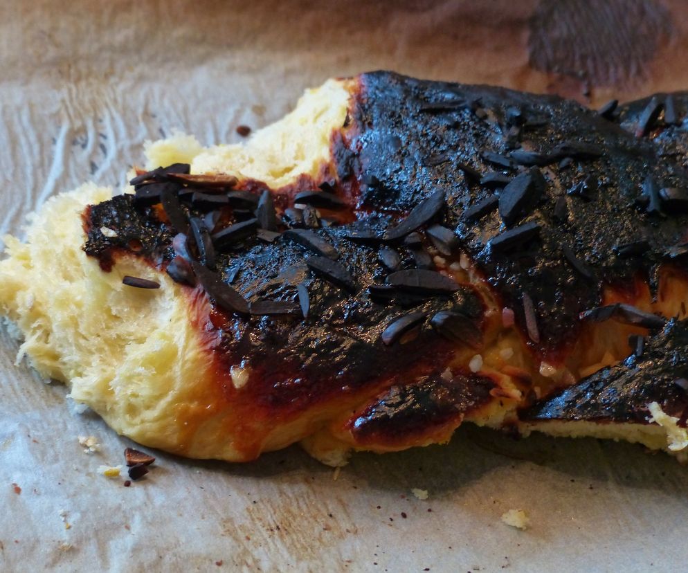 Jak usunąć zapach spalenizny w kuchni?