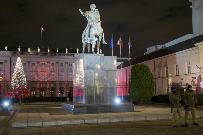 Świąteczne iluminacje w Warszawie