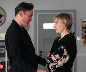 Barwy szczęścia, odcinek 3270: Stefaniak nie przestanie wydawać Soni, mimo odkrycia przez nią prawdy o Bazylowie! Nie przewidzi jednak jednego i w końcu raz na zawsze za to zapłaci