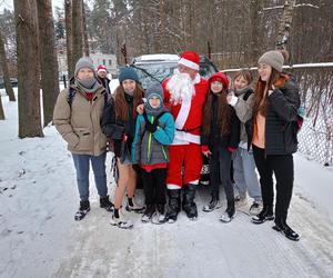 Do dzieci z domów dziecka trafiło łącznie 220 dużych paczek słodyczy