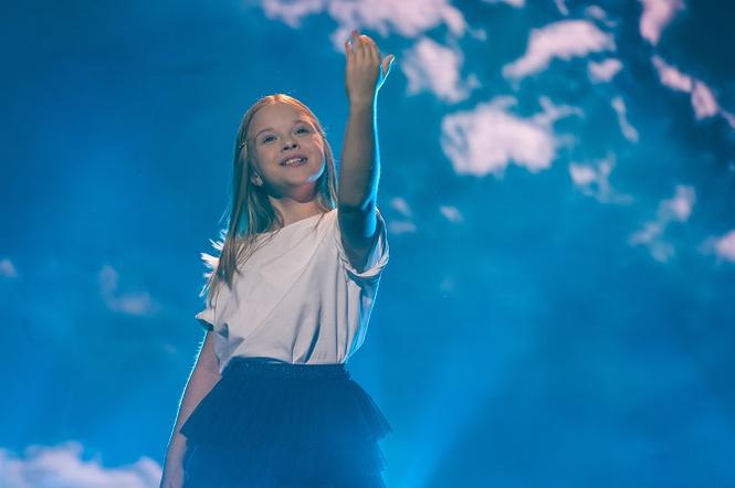 Eurowizja Junior 2020: Ala Tracz i wywołująca łzy historia w teledysku I'll Be Standing!