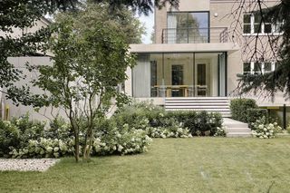 Na zewnątrz zabytek, wewnątrz mnóstwo przestrzeni i ścianka wspinaczkowa. Tak dziś wygląda przebudowany dom Romualda Gutta