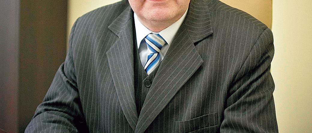 Skatował kolegę i porzucił nagiego w lesie