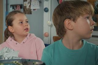 M jak miłość odc. 1726. Szymek (Staś Szczypiński), Maja (Laura Jankowska)