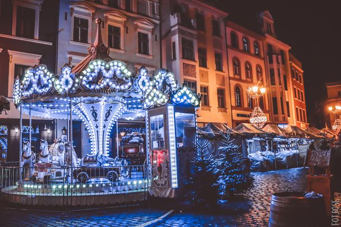 Toruń gotowy na święta Bożego Narodzenia. Cudowny klimat wypełnił starówkę