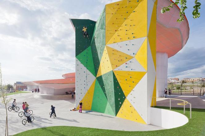 Centrum młodzieżowe w Mérida, Hiszpania. Projekt przygotowała pracownia SELGASCANO. Fot. Fundacja Mies van der Rohe 