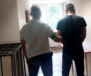 Policjanci z Grodziska Mazowieckiego pojechali do... Wadowic. Nielegalny aresnał broni zlikwidowany