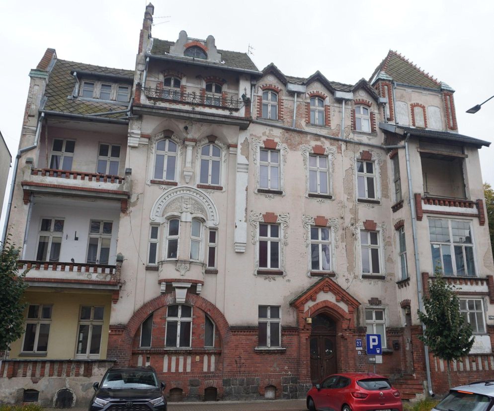 Zabytkowa kamienica na sprzedaż. To największy pustostan w centrum Olsztyna
