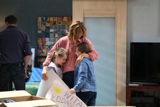 M jak miłość odc. 1799. Marcin (Mikołaj Roznerski), Szymek (Staś Szczypiński), Maja (Laura Jankowska), Kama (Michalina Sosna)