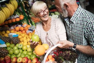 Seniorze, jedz to codziennie! Prosta dieta, która chroni mózg i wspiera funkcje poznawcze