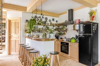 AGD w kolorze – drewno z czernią