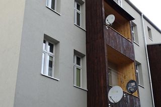 Kamienica przy Narutowicza w Lesznie po remoncie 