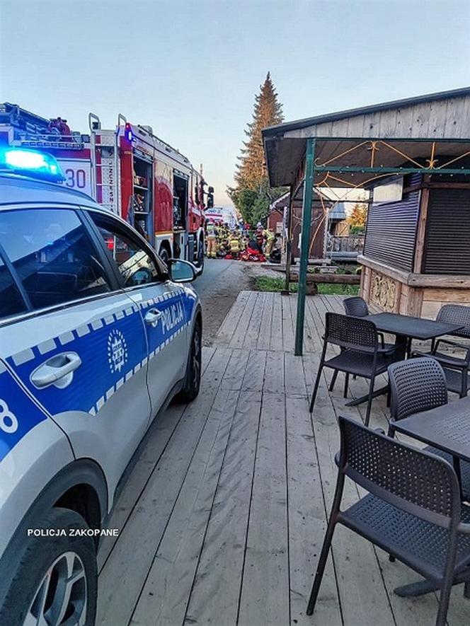 Nastolatkowie na quadzie huknęli w stragany na Gubałówce! Są poważnie ranni, pojazd spłonął