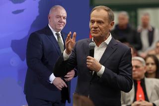 Donald Tusk grzmi o durniach z PiS-u. Jacek Sasin ma dla niego radę. Ale riposta!