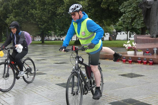 Pielgrzymka łódzka: biskup na rowerze