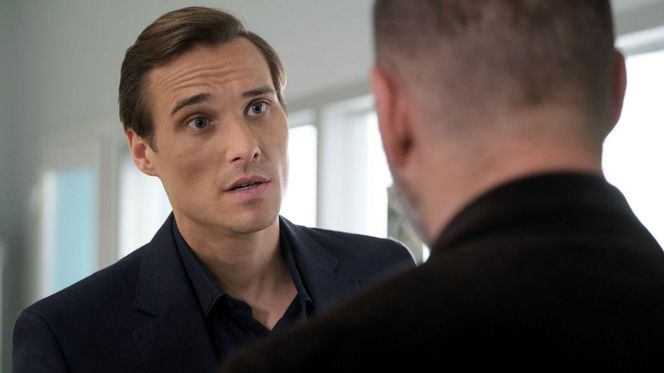 M jak miłość odc. 1879. Olek (Maurycy Popiel), szef Mirosław Wójcik (Jakub Kornacki)