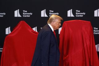 Trump w drodze na spotkanie z Putinem. Zapowiada co czeka Rosję w przypadku braku pokoju