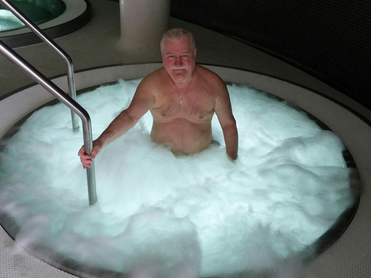 PODSŁUCHIWALI WAŁĘSĘ I KULCZYKA.
