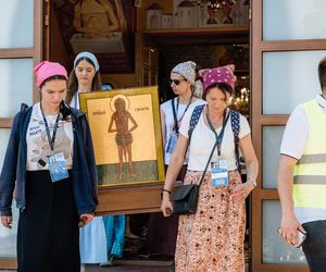 Pątnicy zmierzają „Prawosławnej Częstochowy” w małej wsi w woj. lubelskim