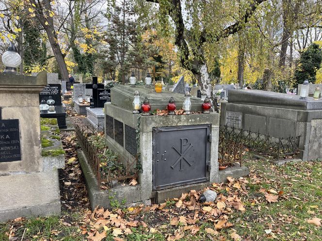 Groby architektów na krakowskich cmentarzach