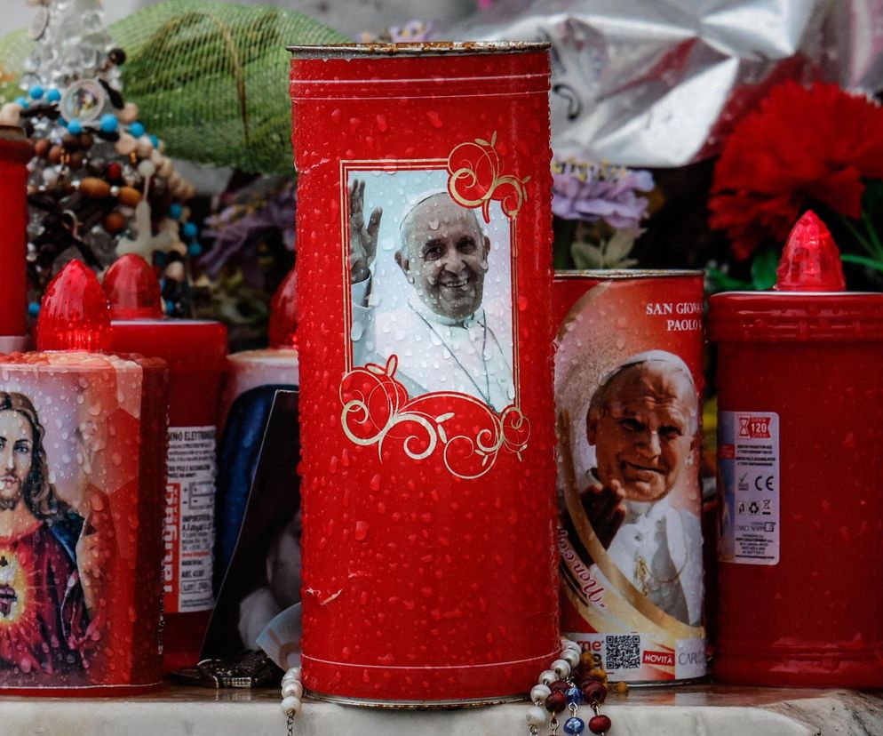 Mija miesiąc pobytu papieża Franciszka w szpitalu