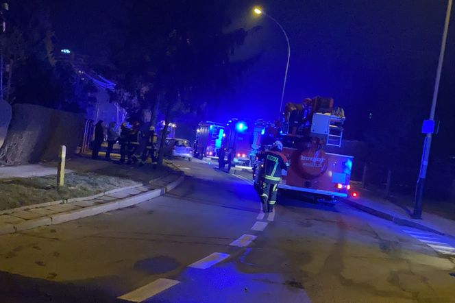 Nocny pożar w Rzeszowie. Palił się garaż przy ul. Kwietniowej