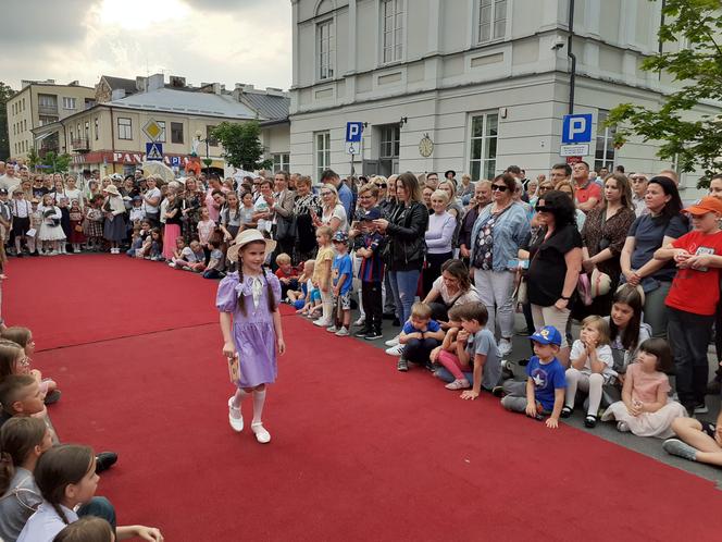 Siedlczanie mogli wsiąść w wehikuł czasu i zobaczyć ulicę Pułaskiego - Piękną sprzed stu lat