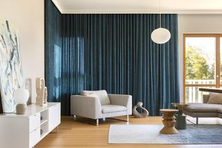 Mieszkanie w stylu skandynawskim w beżach i błękitach