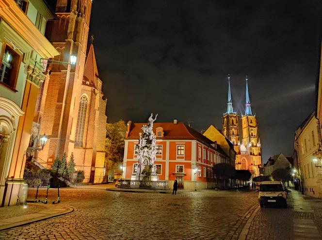 Archikatedra św. Jana Chrzciciela we Wrocławiu, 97 metrów, Plac Katedralny 18