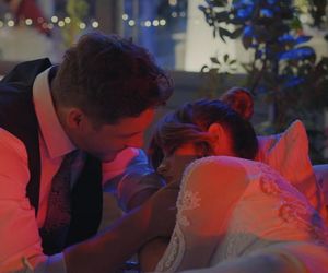 M jak miłość, odcinek 1890: Noc poślubna Kamy i Marcina to będzie porażka. Przesadzi z lekami! - ZDJĘCIA