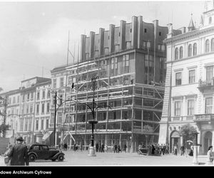 Kraków. Budynek Feniksa - remont elewacji zewnętrznej