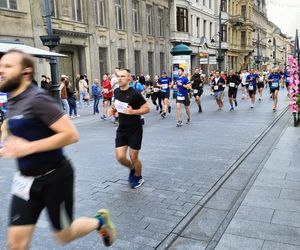 Rossmann Run 2025. Tłumy biegaczy wzięły udział w biegu ulicą Piotrkowską